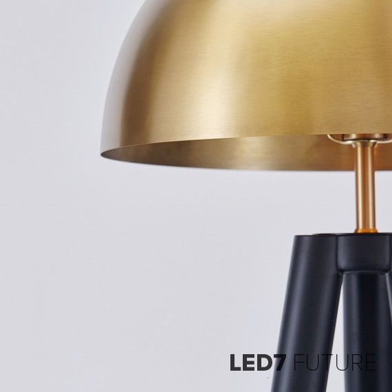 Matthew Fairbank Design – Tripod Lamp